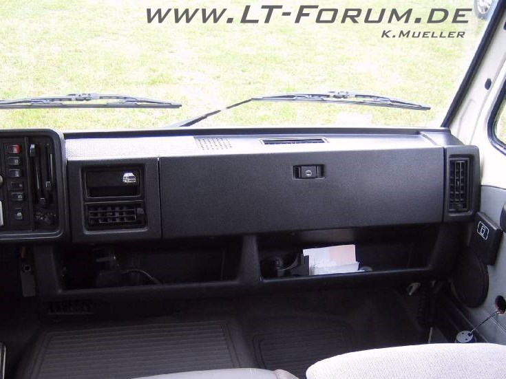 Handschuhfach mit Deckel Handschuhfach mit Deckel