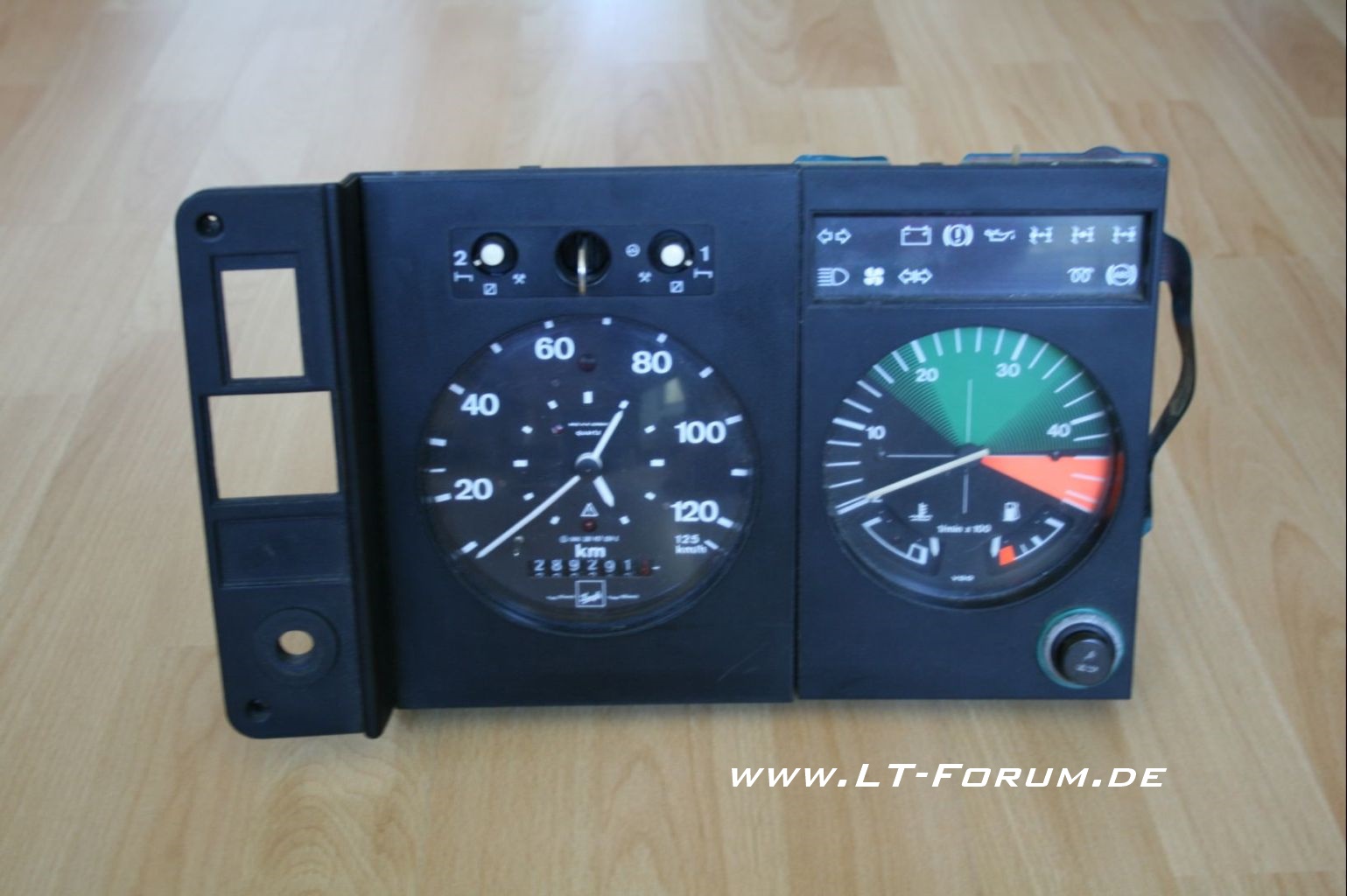 Zum Vergrößern ins Bild klicken Zum Vergrößern ins Bild klicken